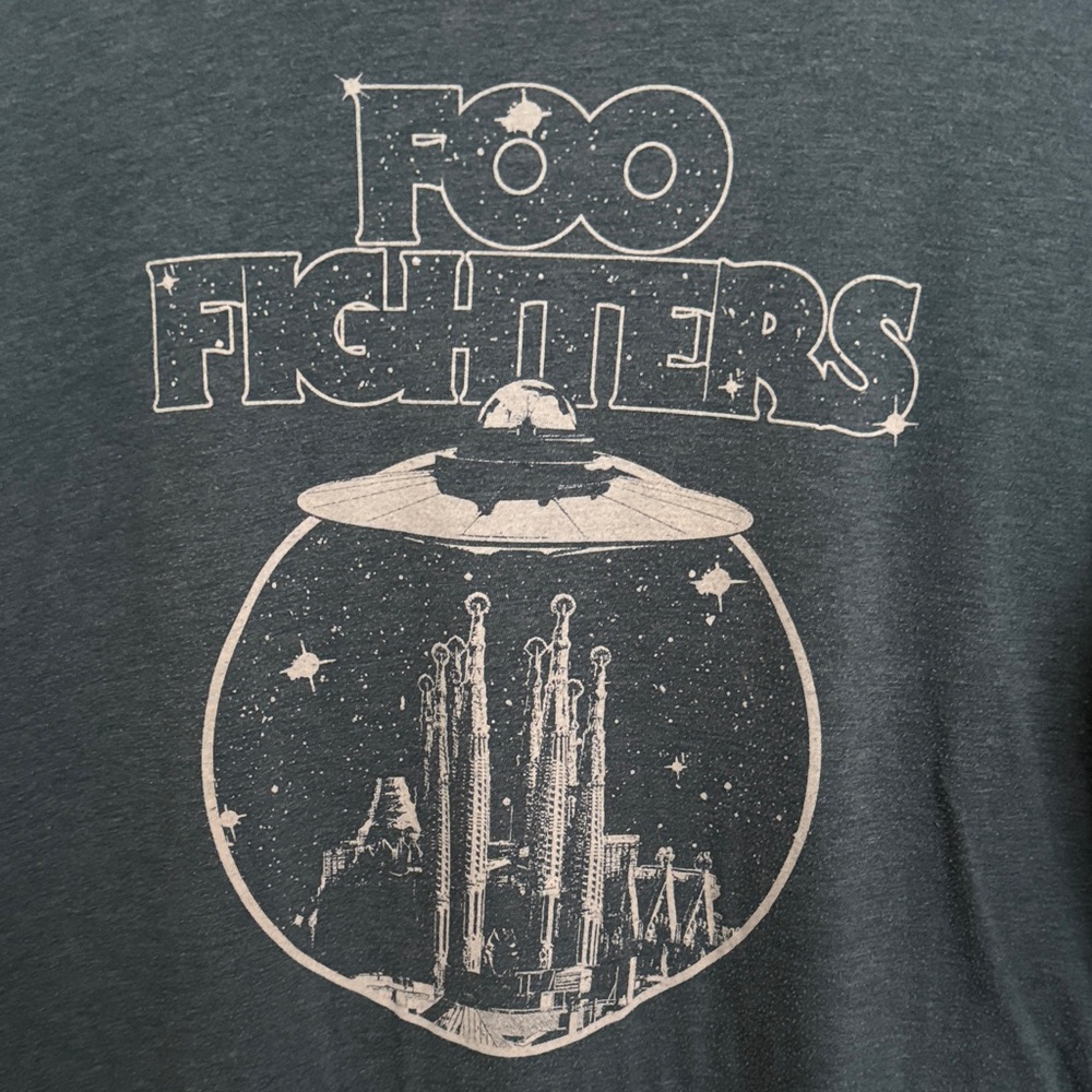 RARE Foo Fighters UFO rock band t-shirt Medium